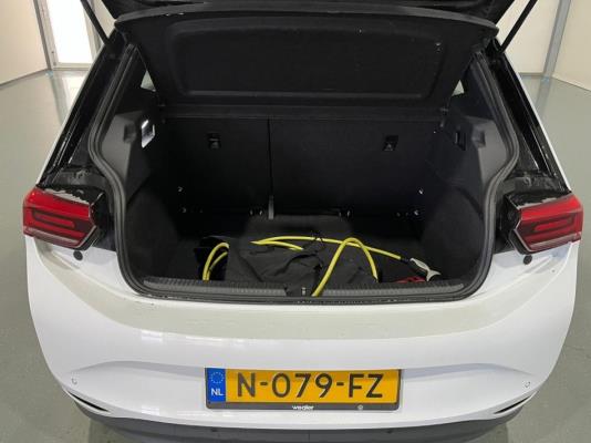 Volkswagen ID.3 Life 58 kWh 143pk 2021 (Origineel-NL), N-079-FZ