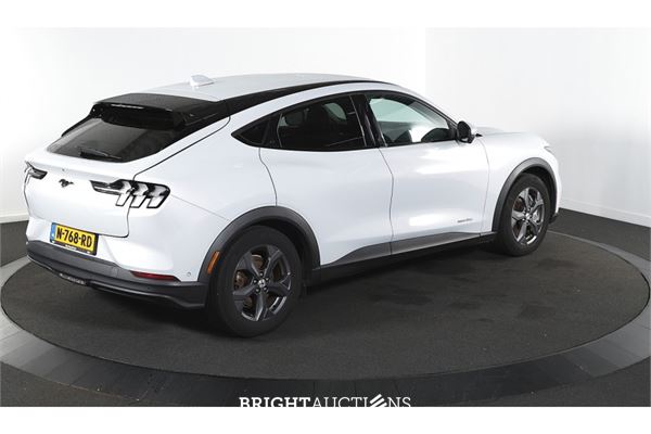 Ford Mustang RWD 75 kWh 2021 (Origineel-NL), N-768-RD