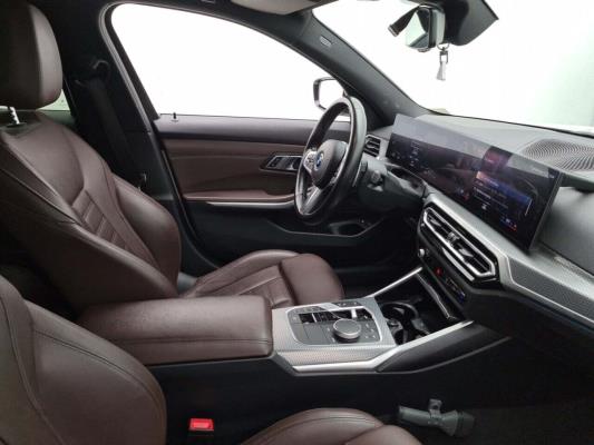 BMW 320e Touring M Sport 272pk 2022 (Origineel-NL) 3-Serie, R-268-NT