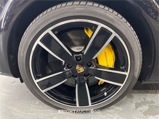 Porsche Cayenne Turbo S Coupé E-Hybrid 4.0 685pk 2020, L-420-LH