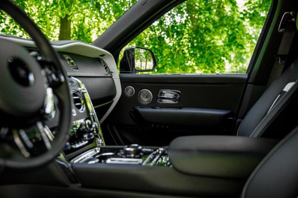 Rolls-Royce Cullinan 6.75 V12 (NOVITEC-WIDEBODY) 570pk 2021
