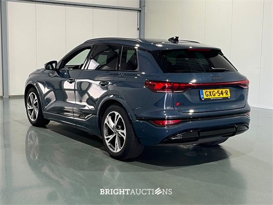 Audi Q6 e-tron Launch edition performance 100 kWh 306pk 2024 (Origineel-NL), GXG-54-R