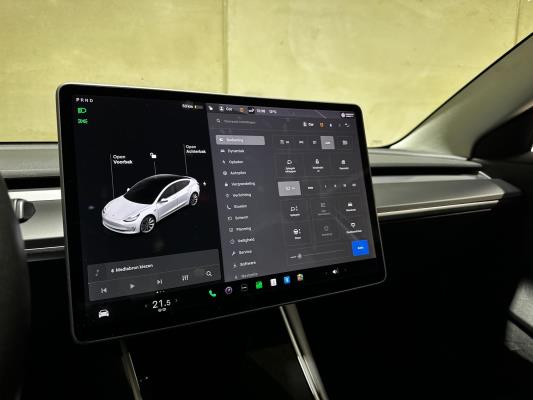 Tesla Model 3 Standard RWD Plus 60 kWh 238pk 2020 (Origineel-NL), J-064-LB