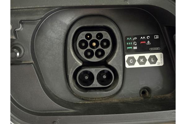 Audi Q4 40 Launch edition Advanced 77 kWh 204pk 2021 (Origineel-NL), N-883-PK