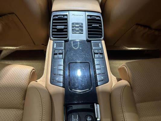 Porsche Panamera GTS 4.8 V8 Sport-Chrono 430pk 2012, 9-TLZ-26