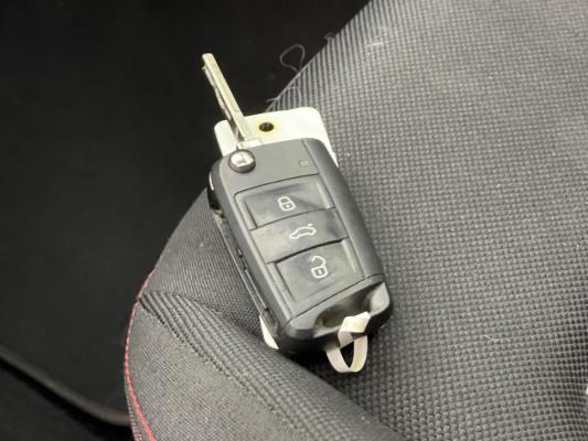 Volkswagen Polo GTI 2.0 TSI 200pk 2018, P-741-LJ