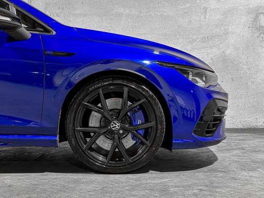 Volkswagen Golf VIII R 4Motion 20th Annniversary -AKRAPOVIC- 2.0 TSI 320pk 2023 LIMITED (Golf 8), NL-KENTEKEN