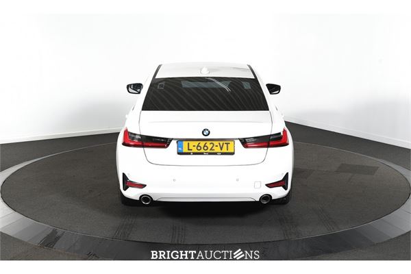 BMW 320e Business Edition Plus 276pk 2021 (Origineel-NL) 3-Serie, L-662-VT