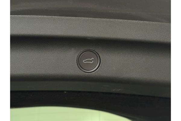 Tesla Model Y RWD 58 kWh 238hp 2024 (Original-NL), Z-870-HT