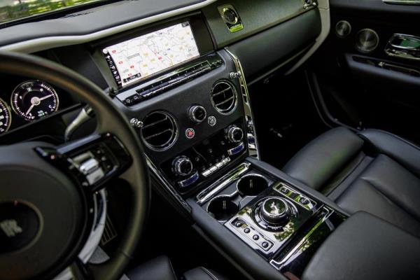 Rolls-Royce Cullinan 6.75 V12 (NOVITEC-WIDEBODY) 570pk 2021