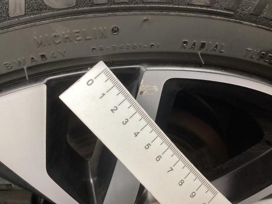 Volvo V60 B3 R-Design 2.0 163pk 2021 (Origineel-NL), L-711-FN