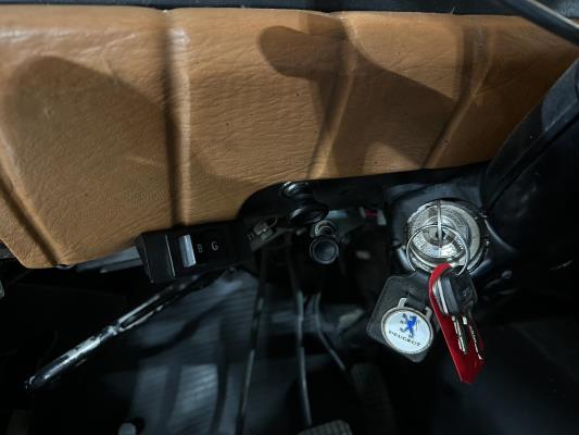 Peugeot 404 P-404-U6 1966, DR-99-93