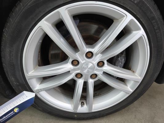 Tesla Model S Base 333pk 2015, GGD-49-B