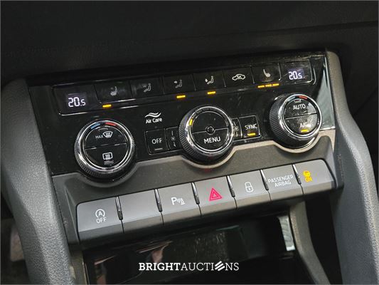 Škoda Karoq Business Edition Plus 1.0 TSI 110pk 2022 (Origineel-NL), N-869-PD