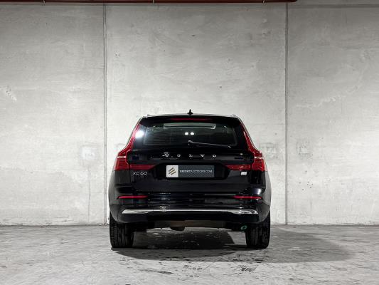 Volvo XC60 2.0 T6 Plug-in hybrid AWD Core Bright 253pk 2027 (Origineel-NL+1e eigenaar), S-190-RP