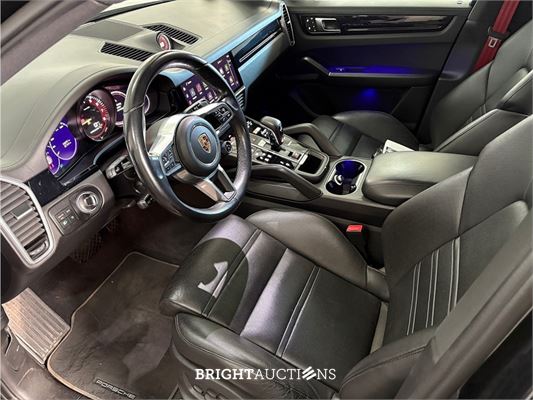Porsche Cayenne E-Hybrid Platinum Edition 3.0 476pk 2022 (Origineel-NL), P-588-ZV