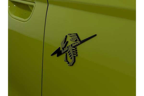 Fiat 500 Abarth Turismo 42 kWh 155pk 2025 (Origineel-NL), JPF-65-P