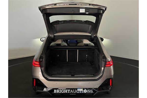 BMW 530e M Sport Edition 374pk 2025 (Origineel-NL) 5-Serie, HSJ-28-J