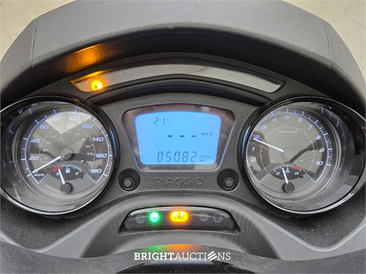 Piaggio Scooter 300 MP3 HPE 26pk 2023, T-785-KS
