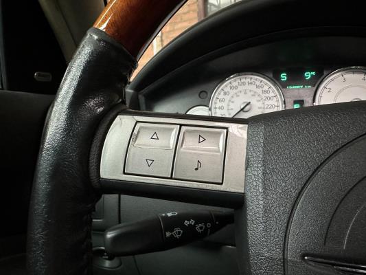 Chrysler 300C HEMI 5.7 V8 340PK 2005 