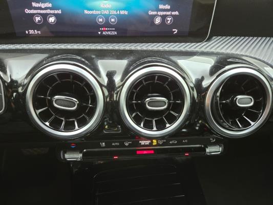 Mercedes-Benz A200 Business Solution Plus Upgrade 163pk 2018 (Origineel-NL) A-klasse, TX-098-J