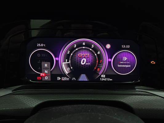 Volkswagen Golf GTI 45 Jahre Edition 2.0 TSI 301pk 2022, T-520-ZK