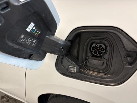 Opel Corsa-e Ultimate 1 fase 50 kWh 136pk 2021, P-698-HG