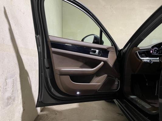 Porsche Panamera Sport Turismo 2.9 V6 4 E-Hybrid 462pk 2018, J-339-PD