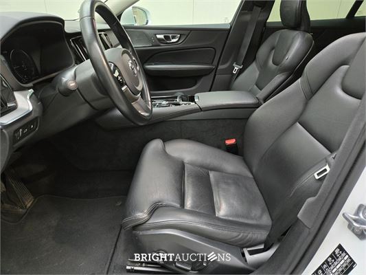 Volvo V60 T8 Twin Engine Inscription 2.0 AWD 392pk 2020, T-034-TZ