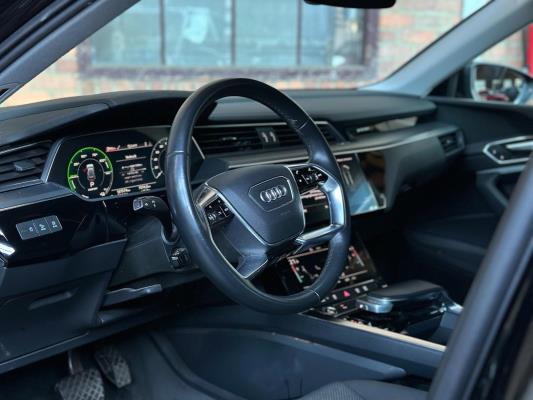 Audi e-tron Sportback 55 quattro edition 95 kWh 408pk 2020 (Origineel-NL+1e eigenaar), K-470-GB