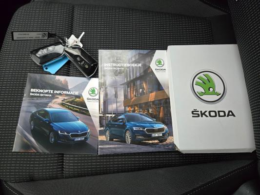 Škoda Octavia Combi e- Business Edition 1.0 TSI 110pk 2023 (Origineel-NL), S-161-LJ