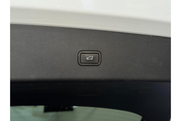 XPENG G9 Performance AWD 98 kWh 551pk 2023 (Origineel-NL), X-207-GX