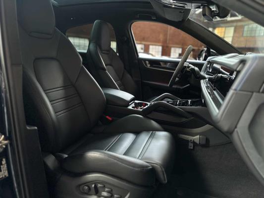 Porsche Cayenne Coupe 4.0 V8 S (1st owner) 474hp 2024 Manufacturer's Warranty