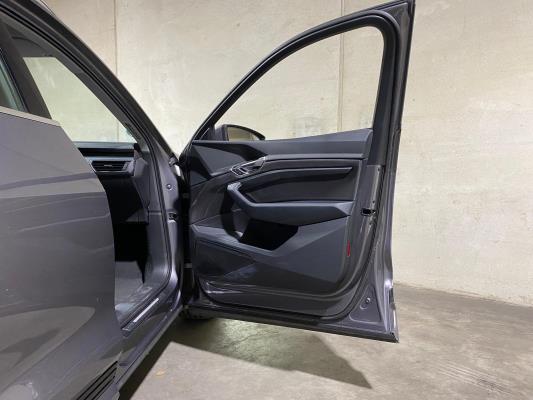 Audi e-tron 50 Quattro Launch Edition 71 kWh 313pk 2020 (Origineel-NL & 1e Eigenaar), J-980-HF