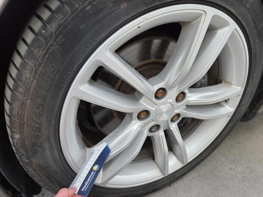 Tesla Model S Base 333pk 2015, GGD-49-B