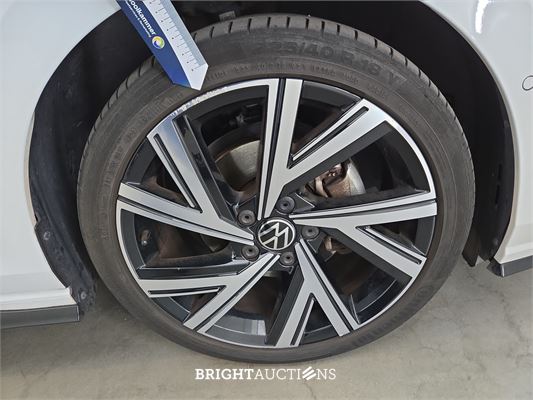 Volkswagen Golf eTSI R-Line Business 1.5 150pk 2021, L-166-LH