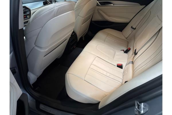 BMW 530e Business Edition Plus 292pk 2023 (Origineel-NL) 5-Serie, T-498-JN