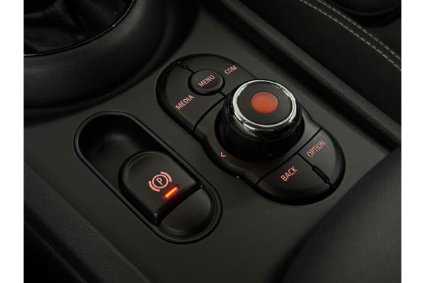 MINI Clubman Cooper S 2.0 191pk 2019, T-021-KD