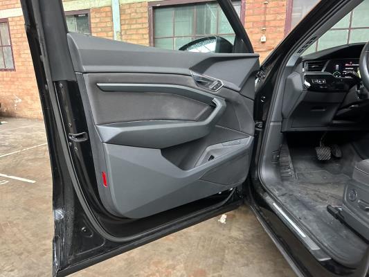 Audi e-tron 50 quattro Business edition 71 kWh 313pk 2020 (Origineel-NL + 1e eigenaar), K-578-JS