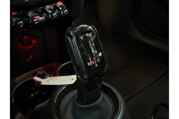 MINI Mini Cooper Camden Edition 1.5 136pk 2023 (Origineel-NL), X-556-FZ