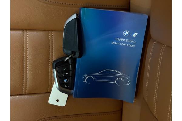 BMW i4 M50 High Executive 84 kWh 544pk 2022 (Origineel-NL), P-630-PD