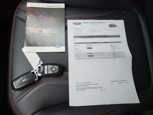 Ford Mustang Mach-E Extended AWD 98 kWh 351pk 2021 (Origineel-NL), N-345-TJ