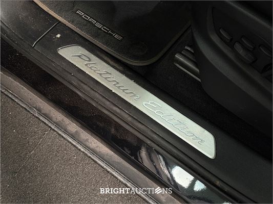 Porsche Cayenne E-Hybrid Platinum Edition 3.0 476pk 2022 (Origineel-NL), P-588-ZV