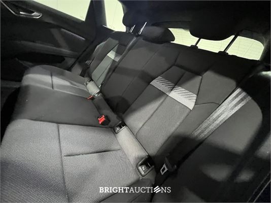 Audi Q4 e-tron 40 Launch edition Advanced Plus 77 kWh 204pk 2021 (Origineel-NL), N-884-PK