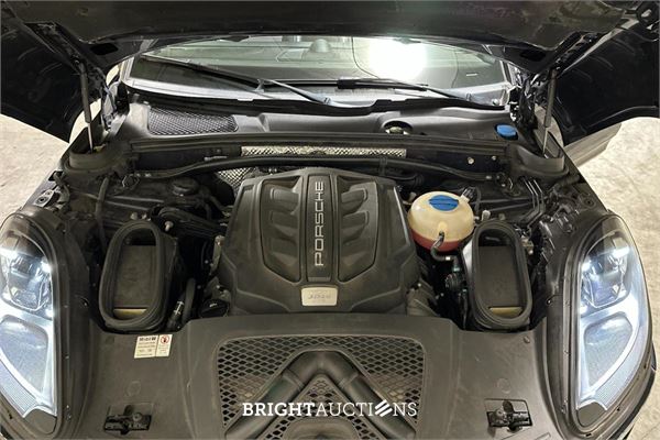 Porsche Macan GTS 3.0 V6 360pk 2018, R-860-XF
