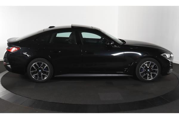 BMW 4 Serie 420 i Business Edition Plus 183pk 2022 (Origineel-NL), P-940-JH