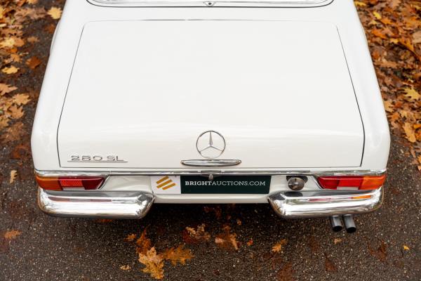 Mercedes-Benz 280 SL Pagode – Handgeschakeld – EU-uitvoering – 2.8 liter zes-in-lijn. 