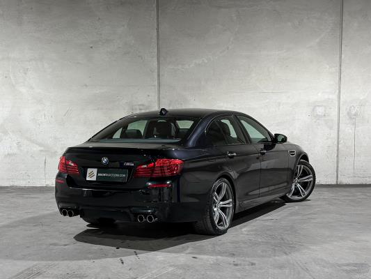 BMW M5 F10 4.4 V8 560pk 2014 5-Serie, 3-ZLJ-94