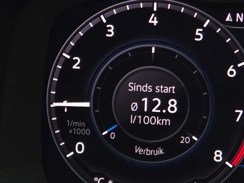 Volkswagen Golf Highline Business R 1.5 TSI 150pk 2019 (Origineel-NL), XG-637-X