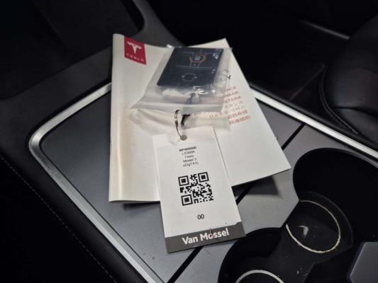Tesla Model 3 Stnd.rwd PLUS 60 kWh 238pk 2021 (Origineel-NL), L-538-BK